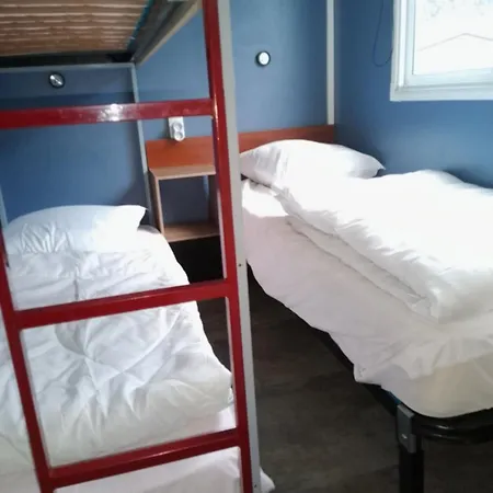 Camping Mobil 5 A 7 Places Gere-Belesten
